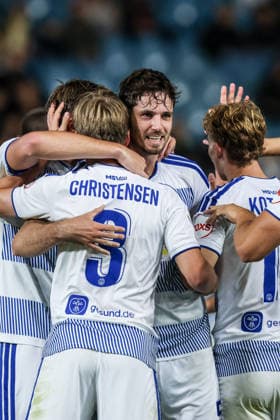 Fussball, 3.Liga Saison 2026 2027 7.Spieltag SV Wehen Wiesbaden - MSV Duisburg 20.09.2026, BRITA-Arena Torjubel MSV Duisburg nach dem Tor zum 3-0 durch Frederik Christensen (MSV Duisburg, 3) die Spieler freuen sich Wiesbaden BRITA-Arena Hessen Deutschland