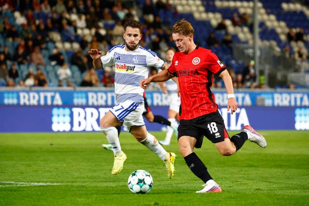 20.09.2026, xavx, Fussball 3.Liga, SV Wehen Wiesbaden - MSV Duisburg v.l. Can Coskun (MSV Duisburg), Fabian Greilinger (SV Wehen Wiesbaden) Wiesbaden