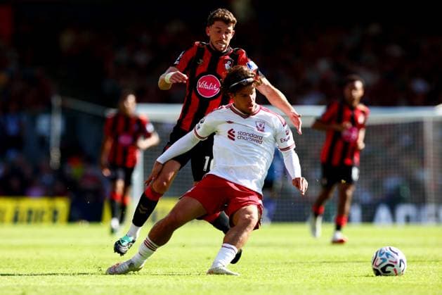Milos Kerkez of Liverpool and Ryan Christie of AFC Bournemouth. AFC Bournemouth v Liverpool, Premier League, Football, Vitality Stadium, Bournemouth, UK - 20 Sep 2026Bournemouth Vitality Stadium United Kingdom EDITORIAL USE ONLY No use with unauthorised audio, video, data, fixture lists, club league logos or live services. Online in-match use limited to 120 images, no video emulation. No use in betting, games or single club league player publications. Copyright: xJamesxMarsh Shutterstockx 17160094bk