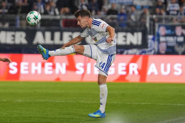 Deutschland: Fußball 3. Liga 2026 2027, 7. Spieltag - SV Wehen Wiesbaden vs MSV Duisburg - Brita-Arena (Wiesbaden): Conor Noß (MSV, 14) am Ball Copyright: xTobiasxWentzellx