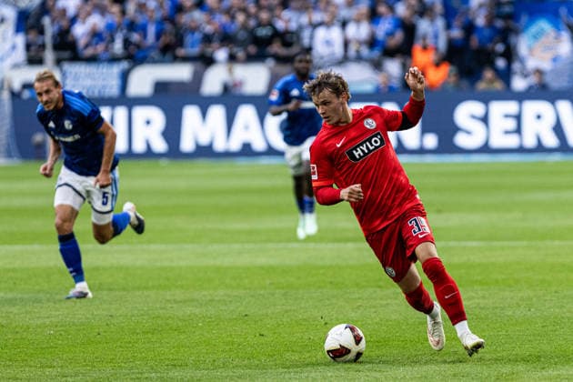 1. Bundesliga: FC Schalke 04 - SV Elversberg; 20.09.2026 Cole Campbell (SV Elversberg, 39) 1. Fußball Bundesliga 4.Spieltag: FC Schalke 04 - SV Elversberg; Veltins Arena, Gelsenkirchen; 20.09.2026 DFL regulations prohibit any use of photographs as image sequences and or quasi video. Copyright: xBEAUTIFULxSPORTS Buriakovx