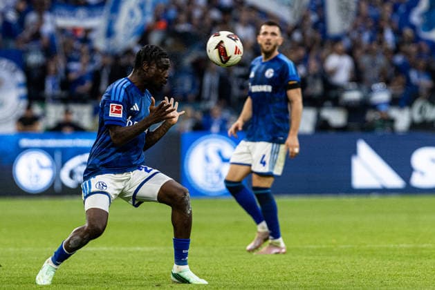 1. Bundesliga: FC Schalke 04 - SV Elversberg; 20.09.2026 Tom Zimmerschied (SV Elversberg, 29) 1. Fußball Bundesliga 4.Spieltag: FC Schalke 04 - SV Elversberg; Veltins Arena, Gelsenkirchen; 20.09.2026 DFL regulations prohibit any use of photographs as image sequences and or quasi video. Copyright: xBEAUTIFULxSPORTS Buriakovx