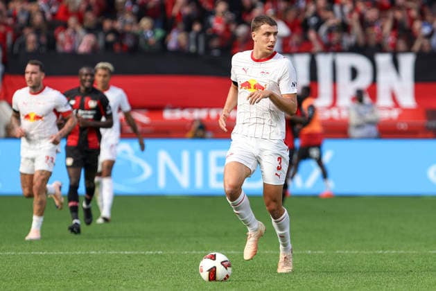 Maxime Esteve (RB Leipzig) in Aktion, am Ball, Einzelaktion waehrend des Spiels der 1. Bundesliga zwischen Bayer 04 Leverkusen und RB Leipzig, BayArena am 20. September 2026 in Leverkusen, Deutschland. (Foto von Oliver Kaelke DeFodi Images) +++ Maxime Esteve (RB Leipzig) controls the ball during the Bundesliga match between Bayer 04 Leverkusen and RB Leipzig at BayArena on September 20, 2026 in Leverkusen, Germany. (Photo by Oliver Kaelke DeFodi Images) DFB DFL REGULATIONS PROHIBIT ANY USE OF PHOTOGRAPHS AS IMAGE SEQUENCES AND OR QUASI-VIDEO. (Photo by Oliver Kaelke DeFodi Images) -