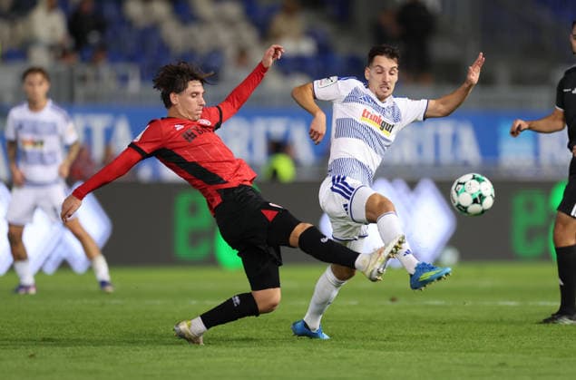 20.09.2026, Fussball 3. Liga, SV Wehen Wiesbaden - MSV Duisburg, v.l., Max Brandt (SV Wehen Wiesbaden), Conor Noß (MSV Duisburg) DFL DFB REGULATIONS PROHIBIT ANY USE OF PHOTOGRAPHS AS IMAGE SEQUENCES AND OR QUASI-VIDEO. xdcx Copyright: HMBxMedia Claus