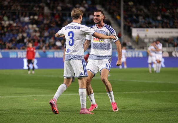 20.09.2026, Fussball 3. Liga, SV Wehen Wiesbaden - MSV Duisburg, v.l., Torjubel zum 0:3 durch Frederik Christensen (MSV Duisburg), Rasim Bulic (MSV Duisburg), Goal celebration, celebrate the goal DFL DFB REGULATIONS PROHIBIT ANY USE OF PHOTOGRAPHS AS IMAGE SEQUENCES AND OR QUASI-VIDEO. xdcx Copyright: HMBxMedia Claus