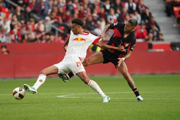 Leverkusen Fussball, 1.BL saison 2026 2027 Bayer 04 Leverkusen vs RB Leipzig, 20.09.2026, Bayarena Leverkusen Tidium Diadie Stephan Gomis RB Leipzig, Ezequiel Fernandez, Bayer 04 Leverkusen, Argentinien, ARG