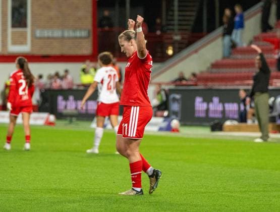 Fußball, Frauen, Saison 2026 2027, Google Pixel Frauen-Bundesliga (5. Spieltag), 1. FC Union Berlin - RB Leipzig (3:2), Dina Orschmann (1. Frauen 1. FC Union), Jubel nach dem Abpfiff, 20.09.2026, Copyright: xMatthiasxKochx