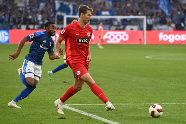 Maximilian ROHR (Elversberg) gegen Moussa SYLLA (GE) Aktion, Zweikampf, FC Schalke 04 - SV 07 Elversberg 0-0 Fussball 1. Bundesliga, 3.Spieltag, matchday3, Spieltag3, am 20.09.2026 in der Veltins-Arena Gelsenkirchen Deutschland. DFL regulations prohibit any use of photographs as image sequences and or quasi-video Â
