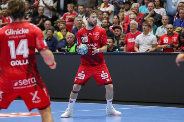 20.09.2026, xgox, Handball - Opel HBL MT Melsungen - SC Magdeburg emspor, v.l. Olle Forsell Schefvert (Melsungen, 25) am Ball, plays the ball Kassel