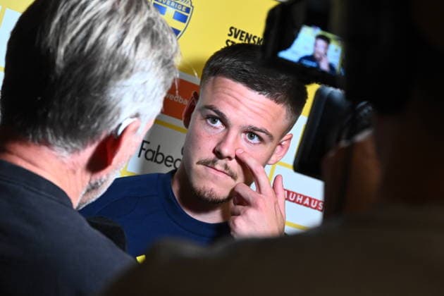 STOCKHOLM, SWEDEN 20260921 Football player Emil Holm in the mixed zone at Scandic Park as the men s national team, Nationalteam gathers in Stockholm ahead of the group stage of the Nations League. STOCKHOLM SWEDEN x10090x