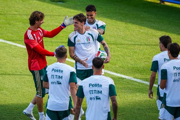 NicolÃ² Zaniolo and Gianluca Scamacca during the Italia team training at federal technical center of Coverciano, Florence, Italy - September 21, 2026. - Soccer  Copyright: xSaraxEsposito LaPressex