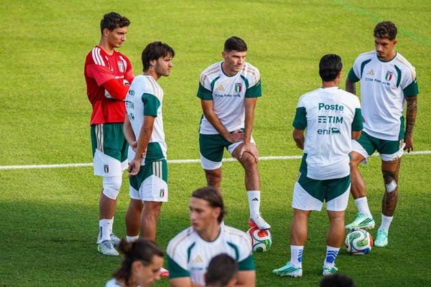 Antonio Vergara and NicolÃ² Cambiaghi during the Italia team training at federal technical center of Coverciano, Florence, Italy - September 21, 2026. - Soccer  Copyright: xSaraxEsposito LaPressex