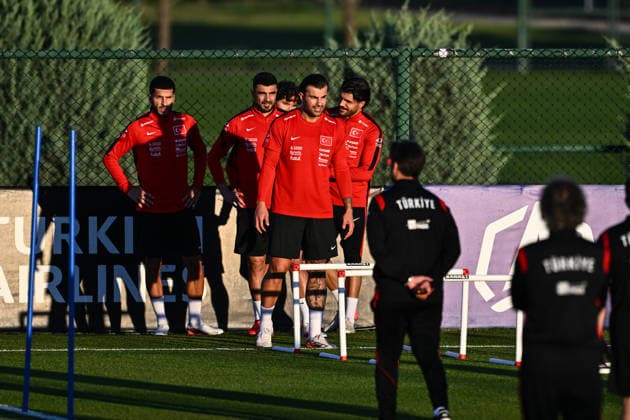 Turkiye national football team begins preparations for France match ISTANBUL, TURKIYE - SEPTEMBER 21: Turkiye s national football team trains at the Hasan Dogan National Teams Camp and Training Facilities in Riva as preparations begin for their UEFA Nations League A Group 1 match against France, scheduled to be played in Kocaeli on September 25, in Istanbul, Turkiye, on September 21, 2026. Hakan Akgun Anadolu Istanbul Turkey. Editorial use only. Please get in touch for any other usage.  Copyright: x2026xAnadoluxHakanxAkgunx