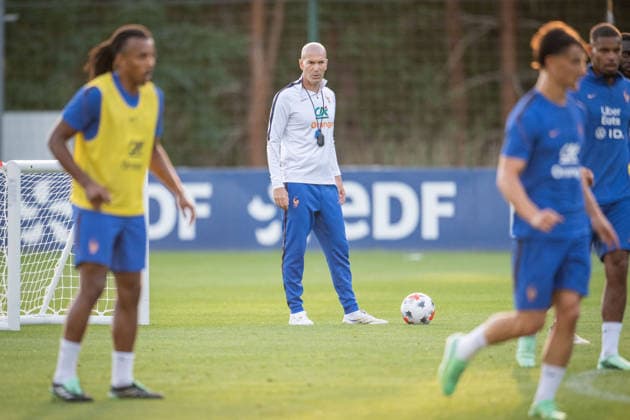 First training session for the French national team, Nationalteam with Zidane - Clairefontaine France s head coach Zinedine Zidane during a training session four days ahead of France s UEFA Nations League football match against Turkey in Clairefontaine-en-Yvelines outside Paris, on September 21, 2026. The gathering is the first of the French national team under its new coach Zinedine Zidane, appointed on July 28, 2026 on a four-year contract. The Nations League, which France won in 2021, will dominate Zidane s attention in the coming months before the draw for the Euro 2028 qualifying tournament takes place in early December.Photo by Alexis Jumeau ABACAPRESS.COM Clairefontaine-en-Yvelines France  Copyright: xJumeauxAlexis ABACAx