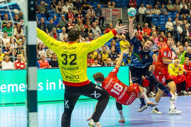 HBL Pokal, 2. Runde, Kassel, MT Melsungen vs. Rhein-Neckar Loewen, Rothenbach-Halle Kassel; 22.09.2026 HBL Pokal, 2. Runde, Kassel, Germany - 22.09.2026: Dani Baijens (Rhein-Neckar Löwen, 77) beim Torwurf, Handball Bundesliga, Spiel der MT Melsungen vs. Rhein-Neckar Loewen, Rothenbach-Halle Kassel Copyright: xBEAUTIFULxSPORTS Freudensteinx