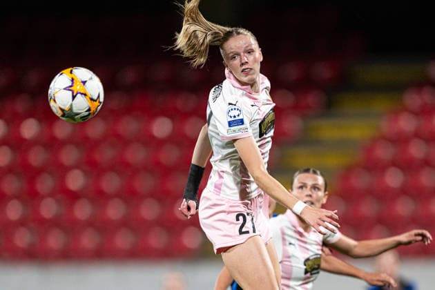 260922 Thelma Palmadottir of Häcken during the Women s Champions League football match between Inter and Häcken on September 22, 2026 in Monza. Photo: Carl Sandin BILDBYRAN kod CS CS0982 fotboll football soccer fotball uefa womens champions league inter häcken dam bbeng Copyright: CARLxSANDIN BB260922CS077