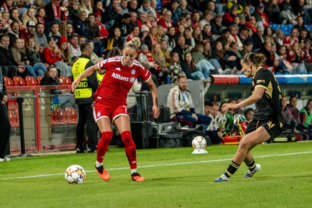 Fussball: UEFA Womens Champions League, 1. Spieltag, FC Bayern München Frauen - Manchester City Womens Football Club am 22.09.2026 in München (Sportpark Unterhaching), Deutschland, Saison 2026 2027: Giulia Gwinn (FC Bayern München, 7) München Sportpark Unterhaching Deutschland Copyright: xPhilippxImhofx