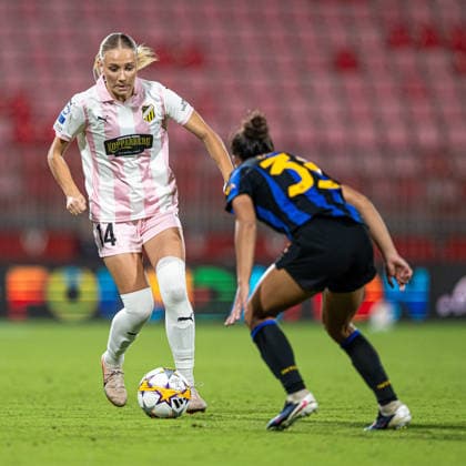 260922 Tilde Karlsson of Häcken during the Women s Champions League football match between Inter and Häcken on September 22, 2026 in Monza. Photo: Carl Sandin BILDBYRAN kod CS CS0982 fotboll football soccer fotball uefa womens champions league inter häcken dam bbeng Copyright: CARLxSANDIN BB260922CS079