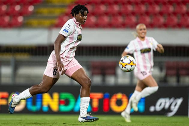 260922 Joy Omewa of Häcken during the Women s Champions League football match between Inter and Häcken on September 22, 2026 in Monza. Photo: Carl Sandin BILDBYRAN kod CS CS0982 fotboll football soccer fotball uefa womens champions league inter häcken dam bbeng Copyright: CARLxSANDIN BB260922CS086