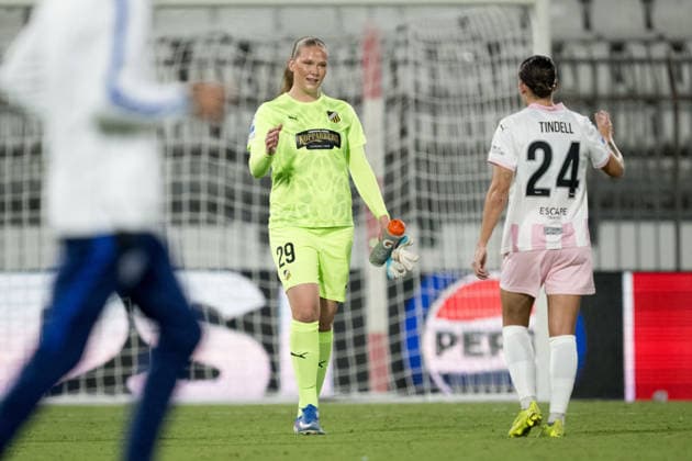 260922 Goalkeeper Hanna Karlsson of Häcken after the Women s Champions League football match between Inter and Häcken on September 22, 2026 in Monza. Photo: Carl Sandin BILDBYRAN kod CS CS0982 fotboll football soccer fotball uefa womens champions league inter häcken dam bbeng fotboll football soccer fotball uefa womens champions league inter häcken dam bbeng Copyright: CARLxSANDIN BB260922CS094