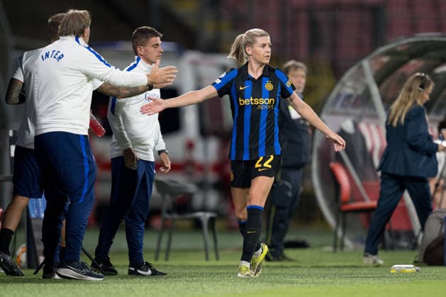 260922 Olivia Schough of Inter during the Women s Champions League football match between Inter and Häcken on September 22, 2026 in Monza. Photo: Carl Sandin BILDBYRAN kod CS CS0982 fotboll football soccer fotball uefa womens champions league inter häcken dam bbeng fotboll football soccer fotball uefa womens champions league inter häcken dam bbeng Copyright: CARLxSANDIN BB260922CS106