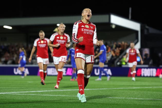 Arsenal v HB Koge Women 22 September 2026, Borehamwood - UEFA Women™s Champions League - Arsenal v HB Koge Women - Chloe Kelly of Arsenal celebrates scoring the opening goal before it is disallowed by VAR - Photo: Charlotte Wilson Offside. Borehamwood UK Copyright: xCharlottexWilsonx xOffsidexOffside