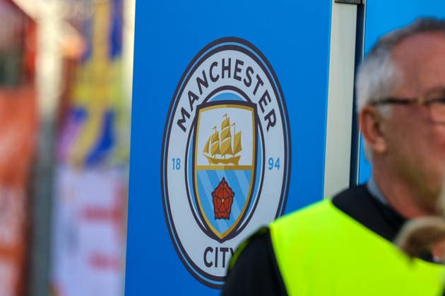 Fussball: Europa: UEFA Women s Champions League 2026 2027 - 1. Spieltag der Ligaphase, 22.09.2026, 18:45 Uhr - FC Bayern München Frauen vs. Manchester City Women - Sportpark Unterhaching (Unterhaching, Deutschland); Manchester City Logo Unterhaching (München) Sportpark Unterhaching Bayern Deutschland Copyright: xAmiirxAmedjouax