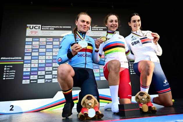UCI 2026 Road World Championship, WM, Weltmeisterschaft Montreal 22 09 2026 MONTREAL, CANADA - SEPTEMBER 22 : silver medal Decruyenaere Yana (BEL), gold medal Okrucinska Maria (POL) and bronze medal Clay Aalia (GBR) pictured during the podium ceremony of the Women Junior Individual Time Trial of the 2026 UCI Road World Championships 93th edition an UCI World Championships cycling race of 10.7 km with start in Montreal and finish in Montreal on September 22, 2026 in Montreal, Canada, 22 09 2026 Montreal Canada  Copyright: xPeterxDexVoechtx