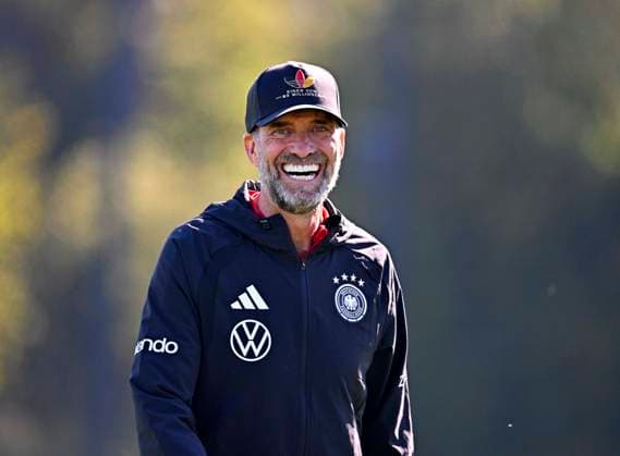 23.09.2026, Fussball DFB-Nationalmannschaft Deutschland, Trainingslager in Herzogenaurach, im Homeground bei ADIDAS, vor den UEFA Nations League Spielen, Trainer Jürgen Klopp (Deutschland) strahlt über das ganze Gesicht.
