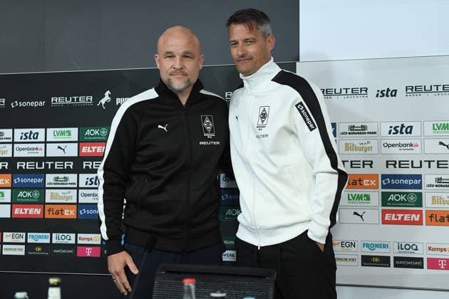 Vorstellung von Alexander Blessin als neuer Cheftrainer von Borussia Mönchengladbach am 23.09.2026 im ista-Borussia-Park in Mönchengladbach Rouven Schröder ( Head of Sports Mönchengladbach ), links - Alexander Blessin ( Trainer Cheftrainer Mönchengladbach ), rechts
