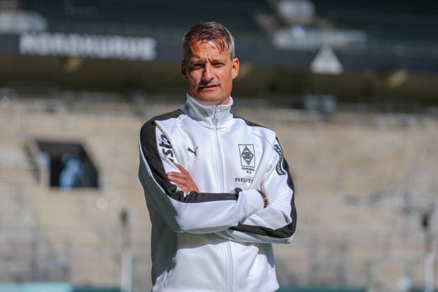 23.09.2026, xydrx, Fußball, Pressekonferenz Borussia Mönchengladbach, Offizielle Trainervorstellung im ista-Borussia-Park, Saison 2026 2027: Alexander Blessin (Cheftrainer Borussia Moenchengladbach) DFB regulations prohibit any use of photographs as image sequences and or quasi-video. Copyright: HMBxMedia YannisxDreimann