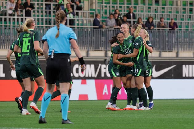 23.09.2026, xgrfx, Fussball UEFA Womens Europa Cup , VfL Wolfsburg - SK Sturm Graz v.l. Tor, Ella Peddemors zum 1:0 (VfL Wolfsburg) AOK Stadion