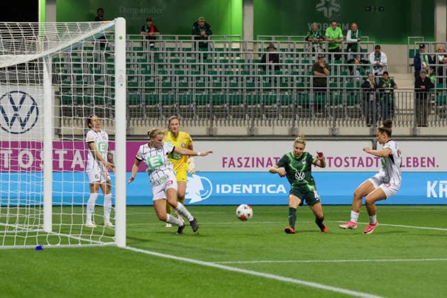 23.09.2026, xgrfx, Fussball UEFA Womens Europa Cup , VfL Wolfsburg - SK Sturm Graz v.l. Tor, Svenja Huth zum 4:0 (VfL Wolfsburg) AOK Stadion
