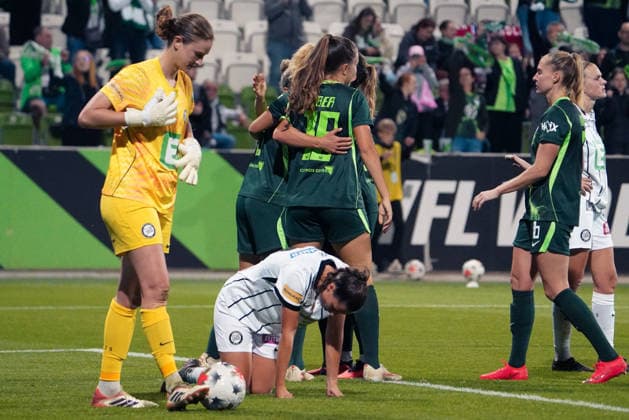 Deutschland: Fussball UEFA Women s Europa Cup 2026 2027, 2. Qualifikationsrunde, Hinspiel - VfL Wolfsburg vs SK Sturm Graz - AOK Stadion (Wolfsburg): Tor und Torjubel zum Lena Lattwein (VfL Wolfsburg Women, 8) Copyright: xAymanxAlahmedx
