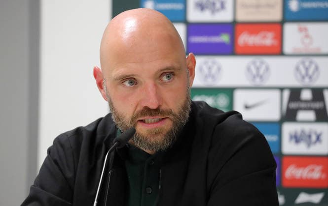 Cheftrainer Stephan Lerch (VfL Wolfsburg) in der Pressekonferenz nach dem Spiel Fussball, Frauen, Saison 2026 2027, UEFA, Womens Europa Cup Qualifikation, 2.Runde, AOK stadion Wolfsburg, VfL Wolfburg gegen Sturm Graz, 6-1