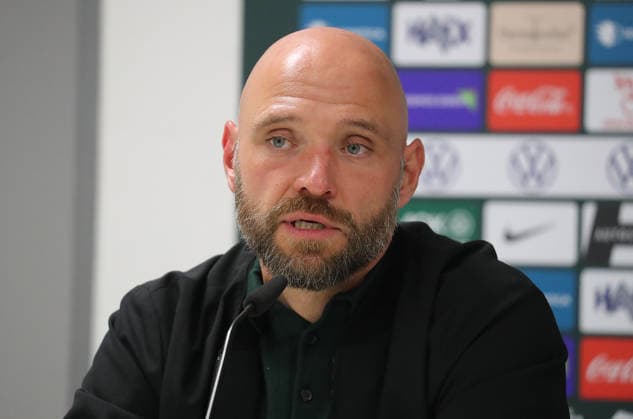 Cheftrainer Stephan Lerch (VfL Wolfsburg) in der Pressekonferenz nach dem Spiel Fussball, Frauen, Saison 2026 2027, UEFA, Womens Europa Cup Qualifikation, 2.Runde, AOK stadion Wolfsburg, VfL Wolfburg gegen Sturm Graz, 6-1