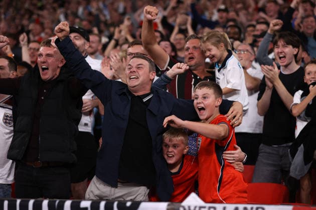 England v Spain 26 September 2026, London - UEFA Nations League - England v Spain - England fans celebrate their goal - Photo: Jacques Feeney Offside. London UK Copyright: xJacquesxFeeneyx xOffsidexOffside
