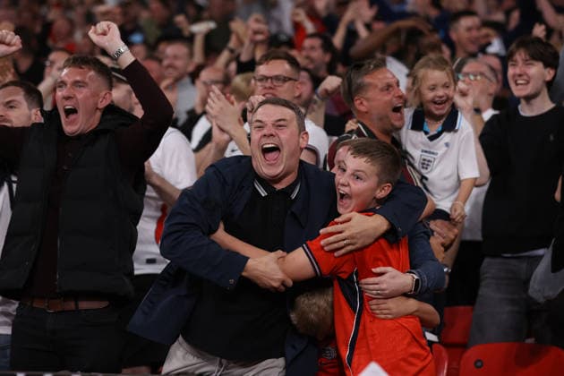 England v Spain 26 September 2026, London - UEFA Nations League - England v Spain - England fans celebrate their goal - Photo: Jacques Feeney Offside. London UK Copyright: xJacquesxFeeneyx xOffsidexOffside