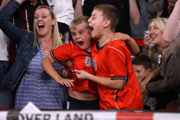 England v Spain 26 September 2026, London - UEFA Nations League - England v Spain - England fans celebrate their goal - Photo: Jacques Feeney Offside. London UK Copyright: xJacquesxFeeneyx xOffsidexOffside