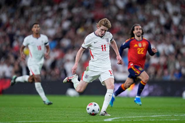 September 26, 2026, London, London, England: Anthony Gordon of England shoots to score his team s first goal during the UEFA Nations League 2026 27 League Phase MD1 Group A3 match between England and Spain at Wembley Stadium on September 26, 2026, in London, England. London England - ZUMAa181 20260926_zaa_a181_148 Copyright: xDennisxAgyemanx