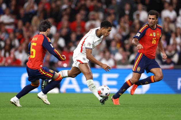 England v Spain 26 September 2026, London - UEFA Nations League - England v Spain - Alex Baena and Rodri of Spain surround Jude Bellingham of England - Photo: Jacques Feeney Offside. London UK Copyright: xJacquesxFeeneyx xOffsidexOffside