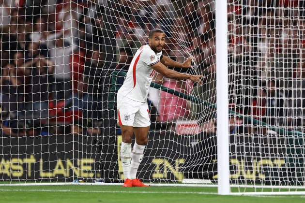 England v Spain 26 September 2026, London - UEFA Nations League - England v Spain - Dominic Calvert-Lewin of England presses against the net - Photo: Jacques Feeney Offside. London UK Copyright: xJacquesxFeeneyx xOffsidexOffside