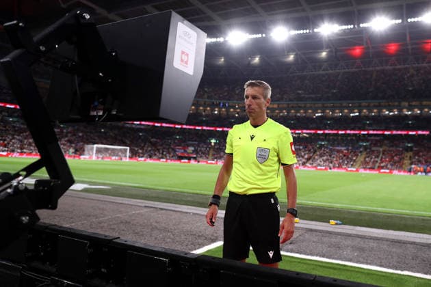 England v Spain 26 September 2026, London - UEFA Nations League - England v Spain - Referee Davide Massa checks VAR - Photo: Jacques Feeney Offside. London UK Copyright: xJacquesxFeeneyx xOffsidexOffside