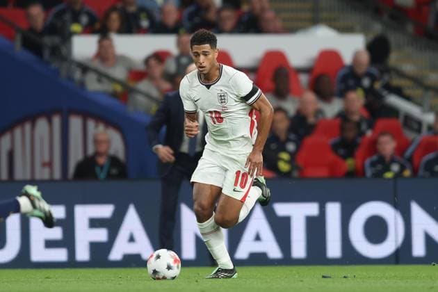 UEFA Nations League - England v Spain LONDON, ENGLAND, SEPTEMBER 26: Jude Bellingham of England national team, Nationalteam on the ball during The UEFA Nations League Group Stage match in Group C3 between England v Spain at Wembley Stadium, London, England, on September 26. (Photo by Daniel Weir) London Wembley Stadium England Copyright: xDanielxWeir SportsxPressxPhotox Sportspressphoto_SPR240616