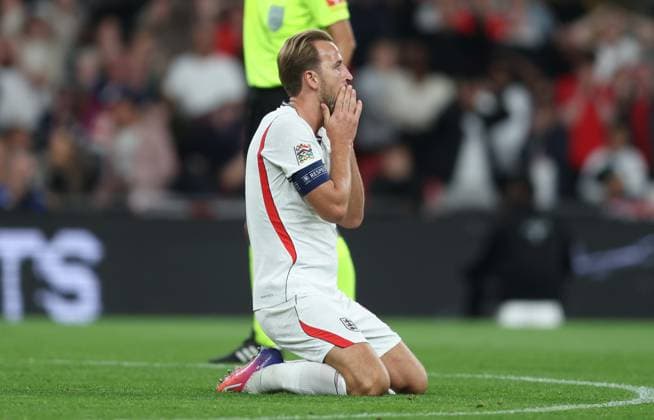 UEFA Nations League - England v Spain LONDON, ENGLAND, SEPTEMBER 26: Harry Kane of England national team, Nationalteam looks disappointed & dejected during The UEFA Nations League Group Stage match in Group C3 between England v Spain at Wembley Stadium, London, England, on September 26. (Photo by Daniel Weir) London Wembley Stadium England Copyright: xDanielxWeir SportsxPressxPhotox Sportspressphoto_SPR240631