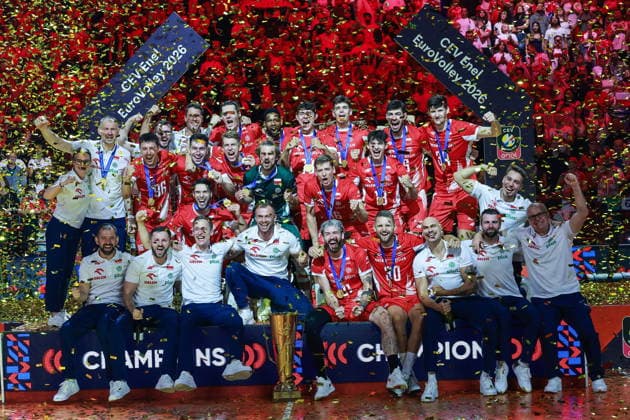 26.09.2026 MEDIOLAN WLOCHY ( MILAN ITALIA ) UNIPOL FORUM SIATKOWKA MEZCZYZN MISTRZOSTWA EUROPY W SIATKOWCE FINAL RUNDA FINALOWA ( CEV EUROVOLLEY 2026 MEN FINAL ROUND FINAL MATCHES MEN S VOLLEYBALL GAME POLAND - FRANCE ) MECZ POLSKA - FRANCJA NZ. RADOSC ZWYCIESTOW POLSKA MISTRZEM EUROPY NA ZDJECIU JAKUB POPIWCZAK MARCIN KOMENDA KAMIL SEMENIUK , BARTLOMIEJ LEMANSKI. . WILFREDO LEON VENERO ALEKSANDER SLIWKA ARTUR SZALPUK JAKUB NOWAK KAMIL SEMENIUK MAKSYMILIAN GRANIECZNY TOMASZ FORNAL BARTLOMIEJ BALADZ SZYMON JAKUBISZAK NIKOLA GRBIC SZTAB TRENERSKI FOTO JAKUB PIASECKI CYFRASPORT NEWSPIX.PL --- newspix.pl 