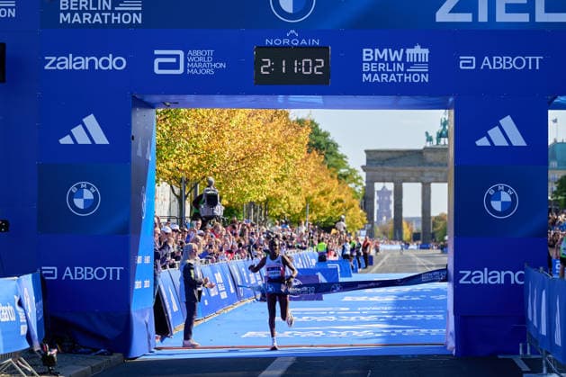 Tagst Assefa, Zieleinlauf, Siegerin Frauen, GER, BMW Generali Berlin Marathon 2026, 27.09.2026 GER, BMW Generali Berlin Marathon 2026, 27.09.2026 Berlin