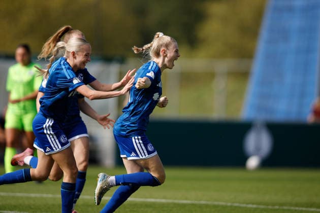 Fußball I Frauen I Saison 2026-2027 I DFB Pokal I FC Schalke 04 - SGS Essen I 27.09.2026 Jolina Opladen (11, FC Schalke 04) Jubelt nach dem 1:0 Führungstreffer Gelsenkirchen Parkstadion Nordrhein-Westfalen Deutschland Copyright: xLobeca CedricxSiefkerx