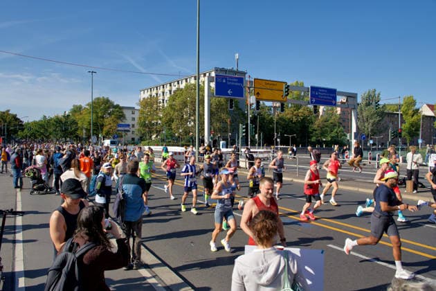 Berlin,27.09.2026, 52.BMW BERLIN-MARATHON,Impressionen vom Hohenzollerndamm im Bezirk Wilmersdorf