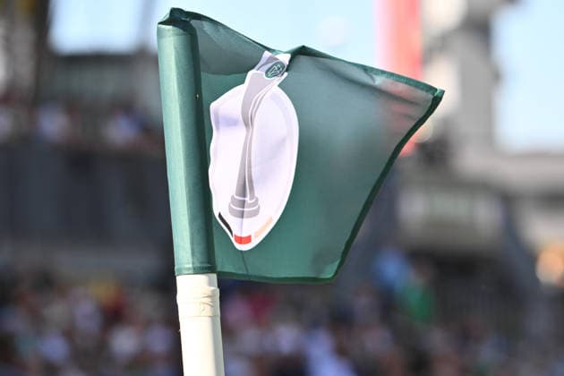 27.09.2026 - Fussball - Saison 2026 2027 - DFB Pokal Vereinspokal Frauen Damen - 01. Runde: SpVgg Greuther Fürth ( Kleeblatt ) - TSG 1899 Hoffenheim - Sportfoto Zink - xwoxzix - regulations prohibit any use of photographs as image sequences and or quasi-video - Feature Impression Symbolbild Symbolfoto - Eckfahne mit Wappen Logo Emblem